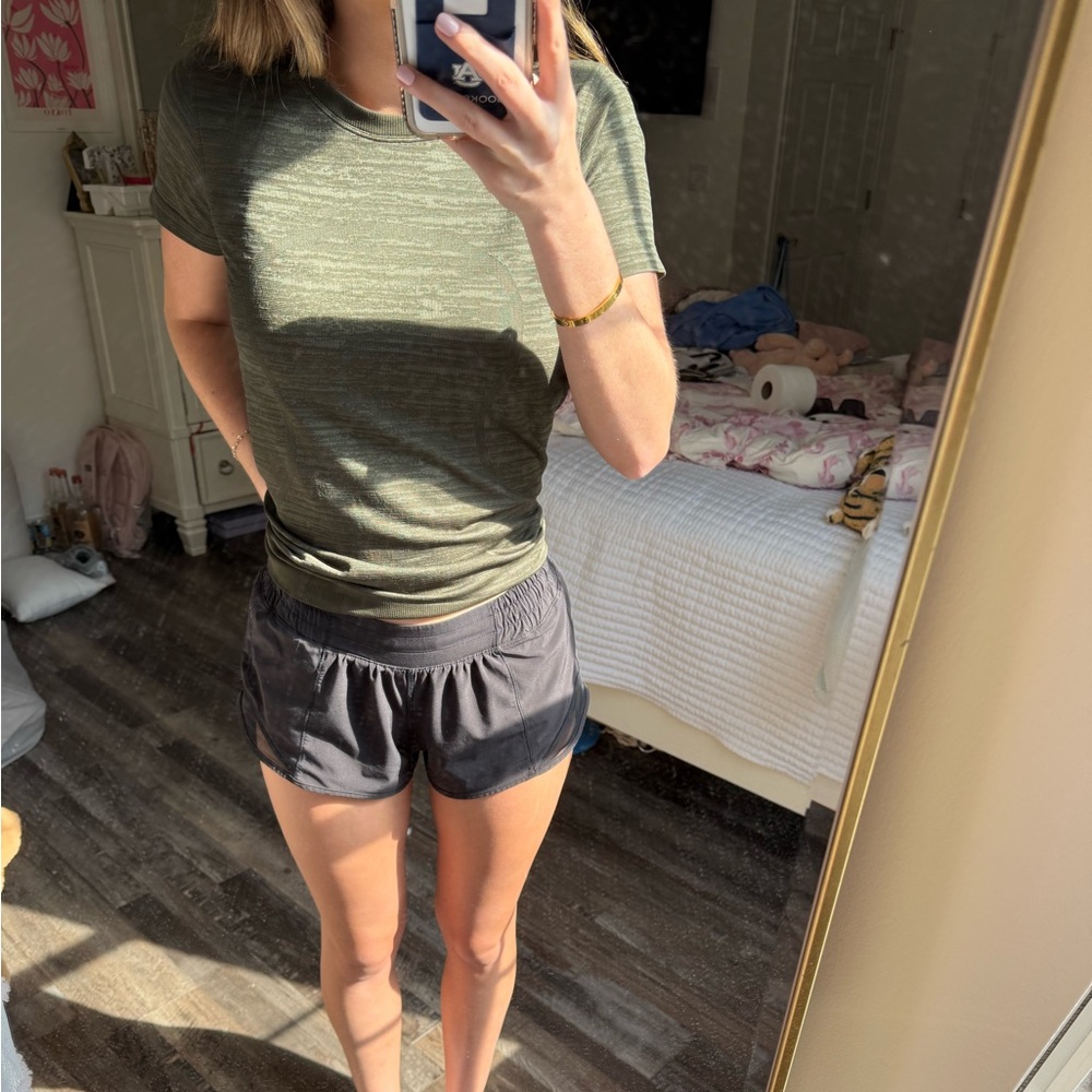 Lululemon Athletica Green Short Sleeve Tee